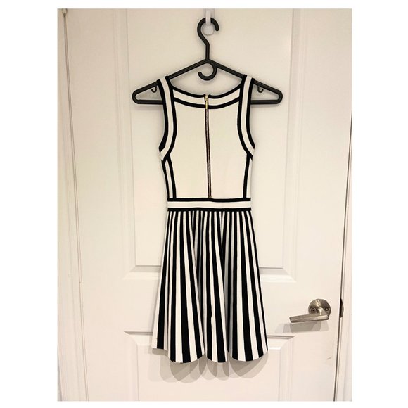 GUESS Sleeveless Mirage Bandage Striped Dress - Picture 2 of 4